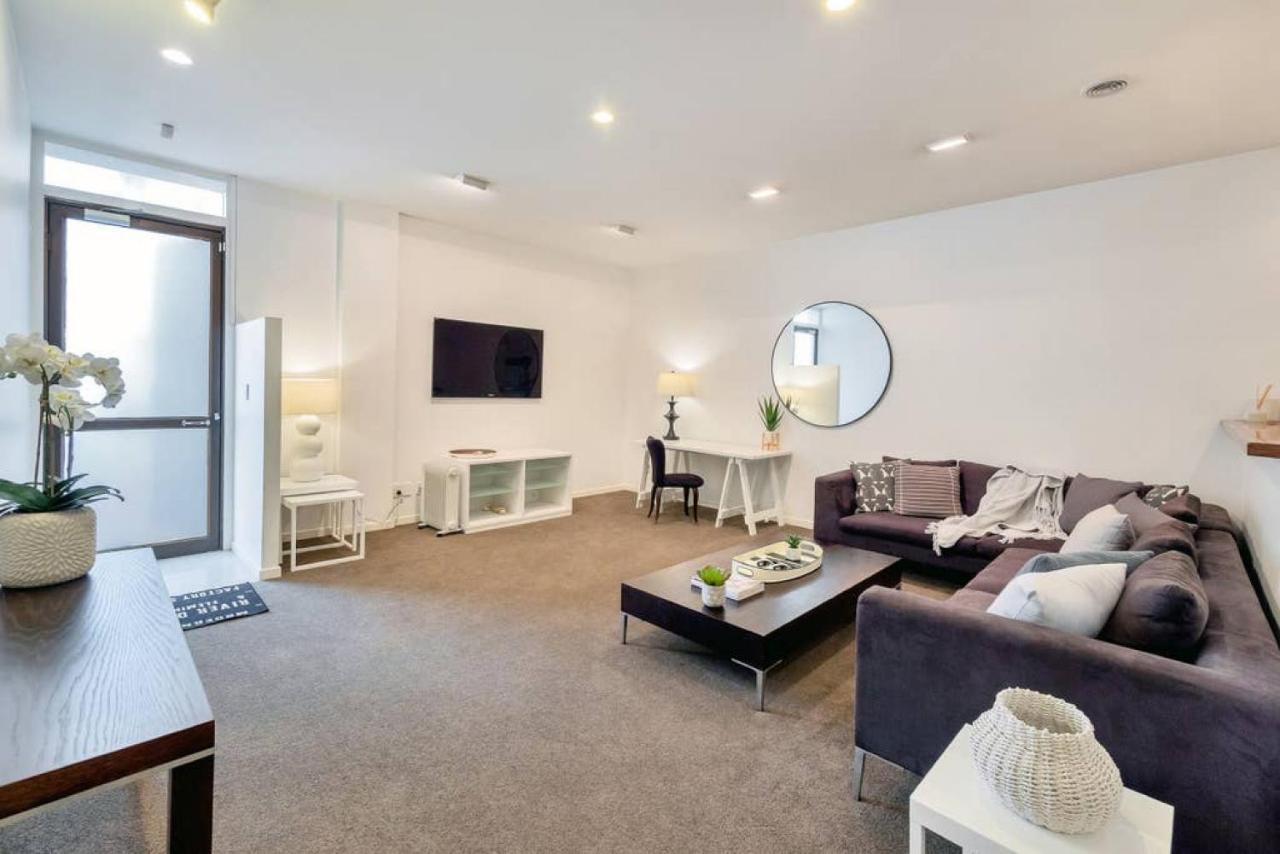 Spacious 2Br Near Westfield Newmarket Окленд Экстерьер фото