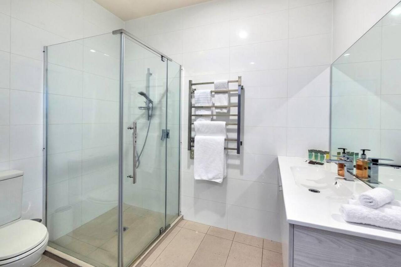 Spacious 2Br Near Westfield Newmarket Окленд Экстерьер фото